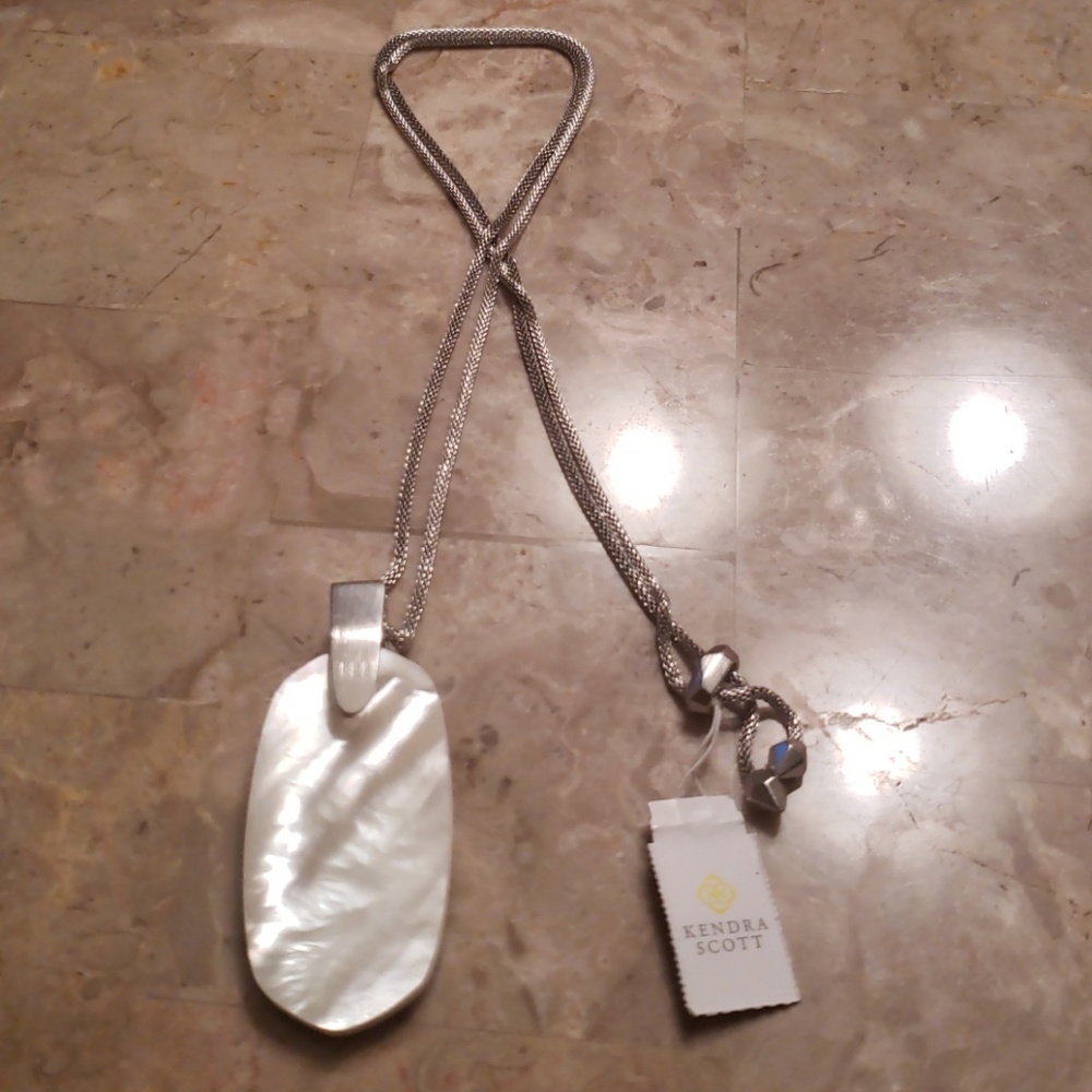 Brand new kendra Scott necklace